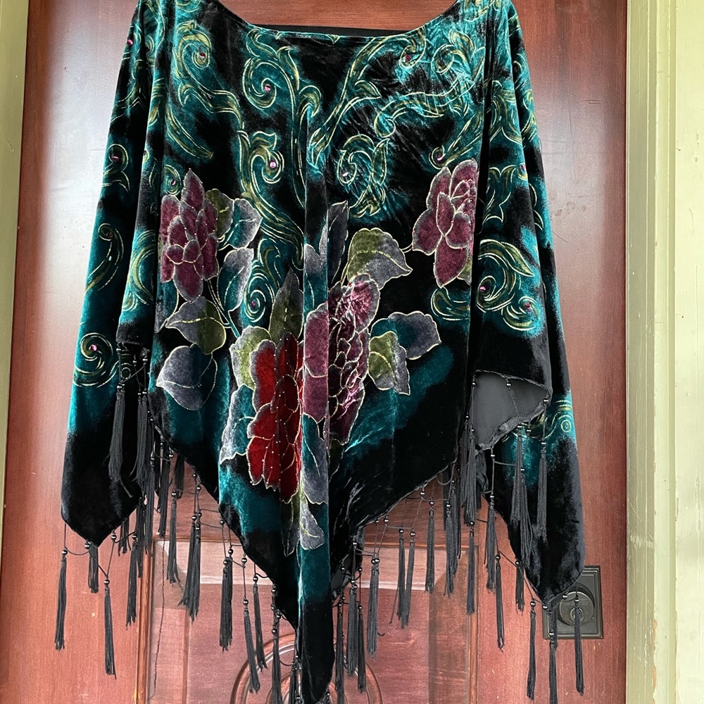 Elegant Velvet Poncho Shawl Floral Vintage
